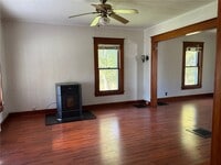 Building Photo - 15 Maple Ave