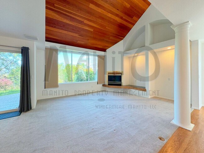 Building Photo - Unique Jon Sayler Designed Townhome