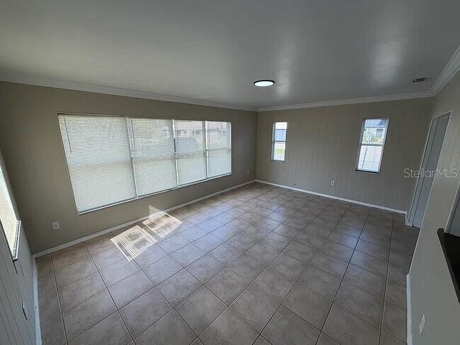 Building Photo - 1931 Staunton Ave