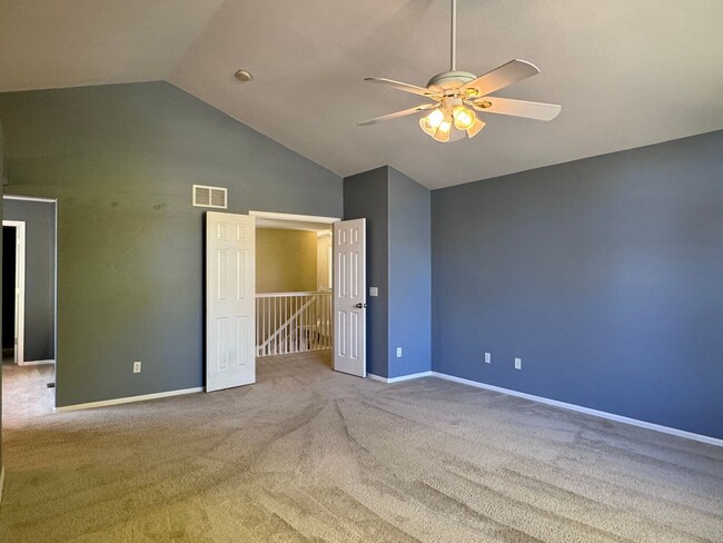 Building Photo - Spacious, Highlands Ranch Home Featuring 4...