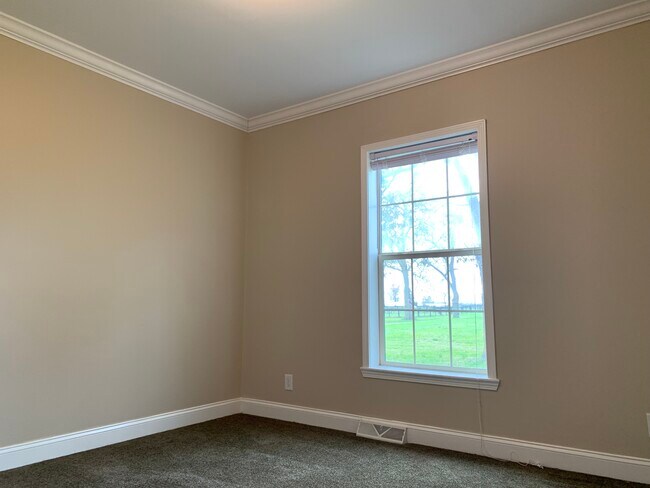 Building Photo - 2878 Newtown Pike