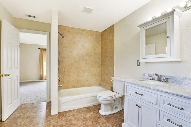 Building Photo - 1519 W 17th St