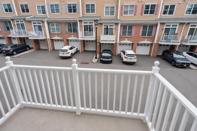 Building Photo - 360 Oswego Ct