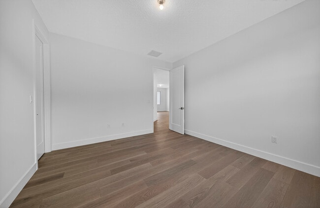 Building Photo - 9361 Sunflower Mdw Rd