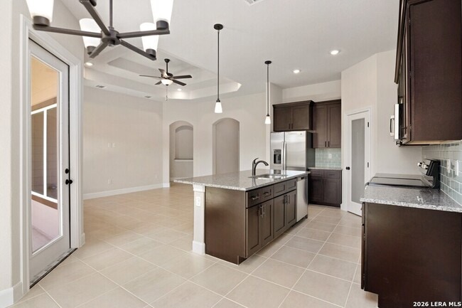 Building Photo - 405 Park Cir