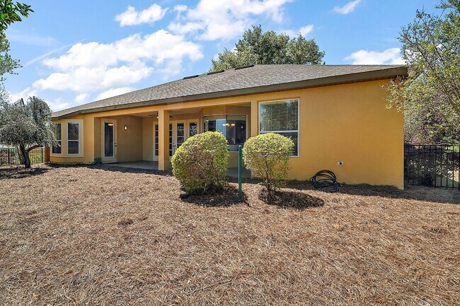Building Photo - Gorgeous 3-Bedroom, 2-Bath in Bright Water...