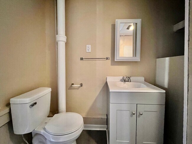 Building Photo - 3010 Warsaw St