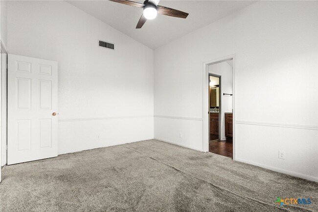 Building Photo - 4802 Canyon Cir