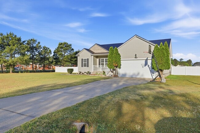 Building Photo - 100 Amandas Way