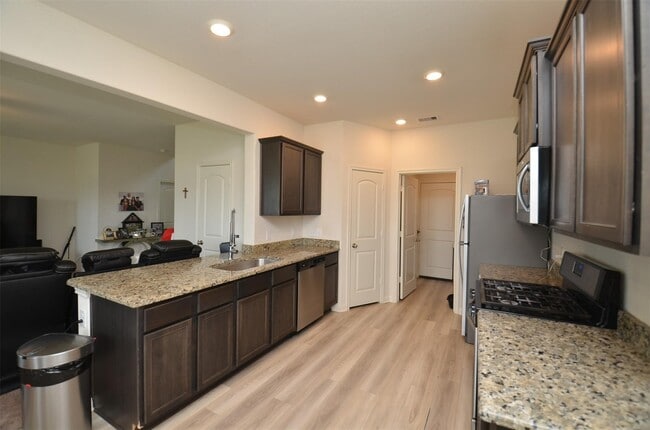 Building Photo - 2164 Mule Ridge Dr