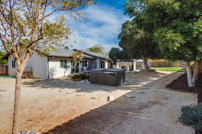 Building Photo - Charming 3-Bed, 2-Bath Home for Rent in Oc...