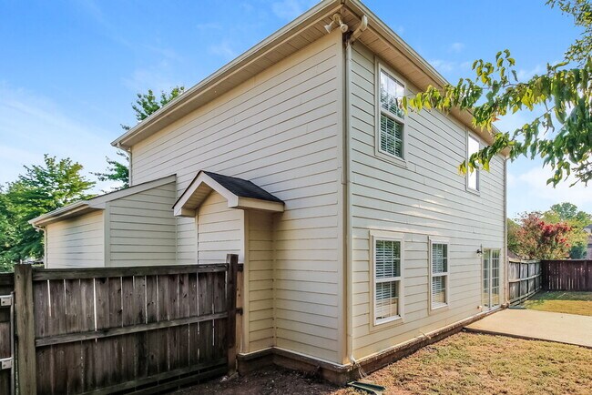 Building Photo - 2907 Morning Mist Ct