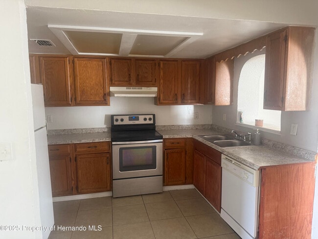 Building Photo - 5331 Pierpoint Ave