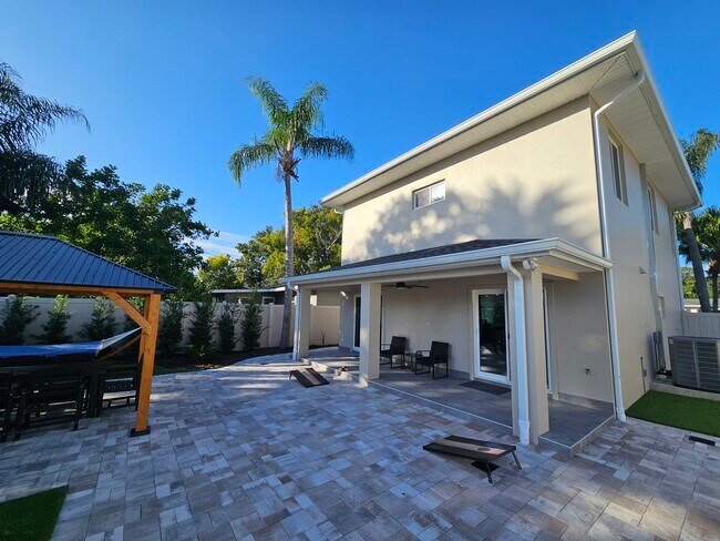 Building Photo - 8797 Rose Way