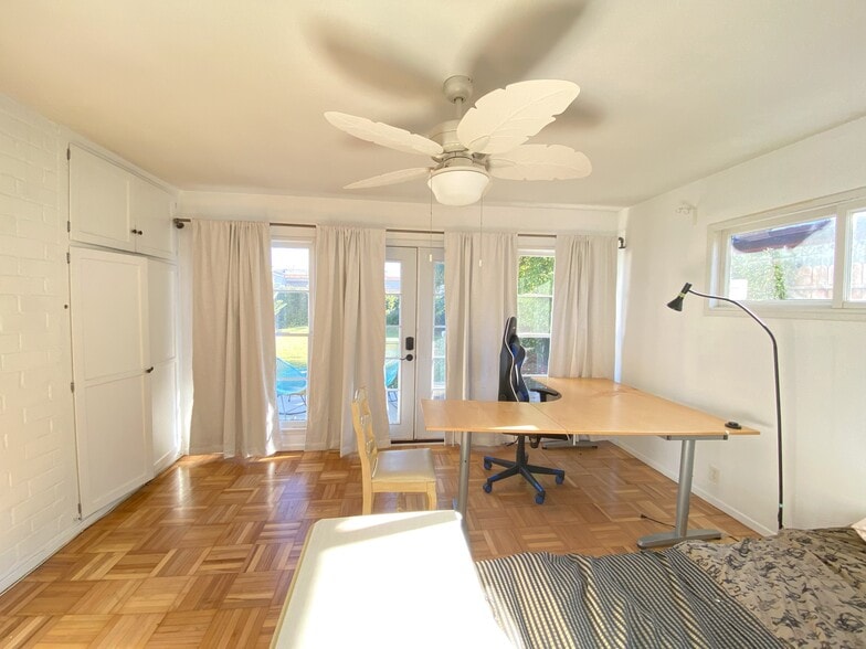 bedroom 2 - 2906 Overland Ave
