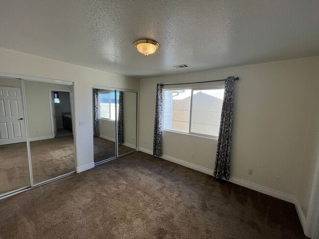 Building Photo - 1632 McClelland St