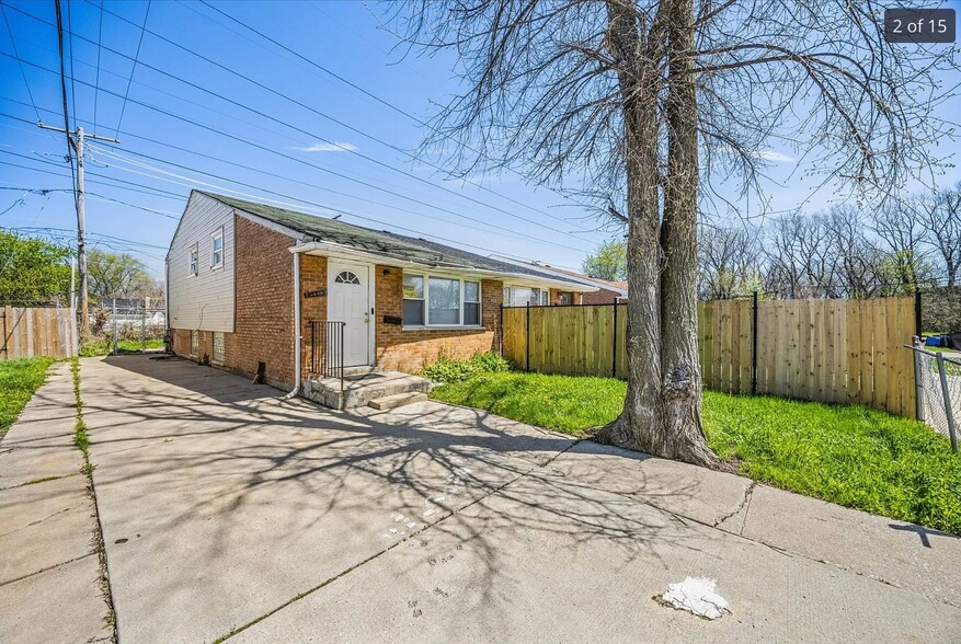 Building Photo - 13313 S Eberhart Ave