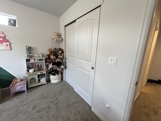 Building Photo - 1716 Kade Ct