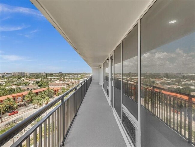 Building Photo - 4280 Galt Ocean Dr