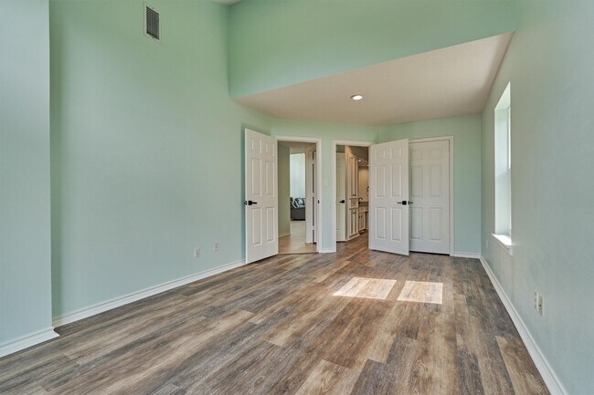 Building Photo - 2109 Gunwale Cir