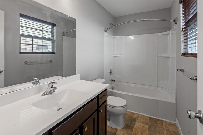 Building Photo - COMING SOON! Spacious 4-Bed Grand Blanc Home with Modern Comfort