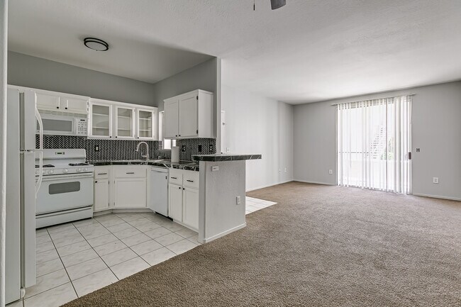 Building Photo - 1300 S Arlington St