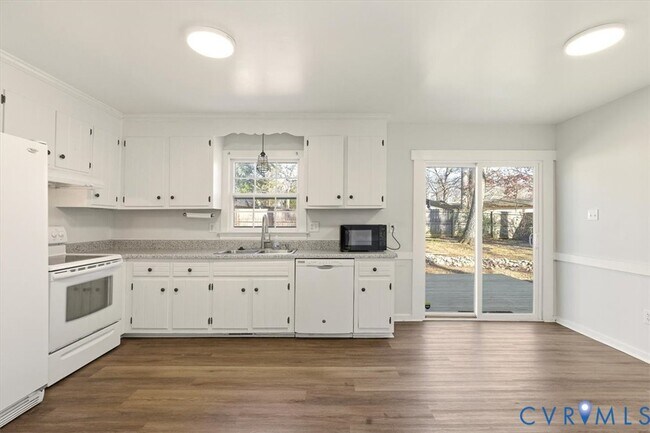 Building Photo - 115 Big Meadows Terrace