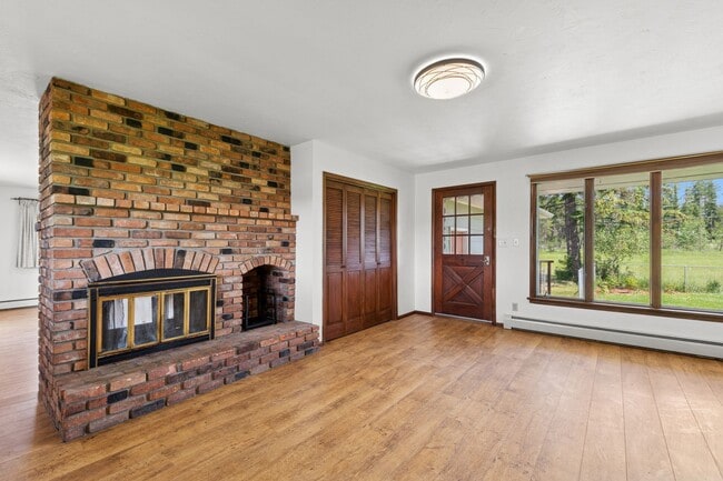 Building Photo - Whitefish Home