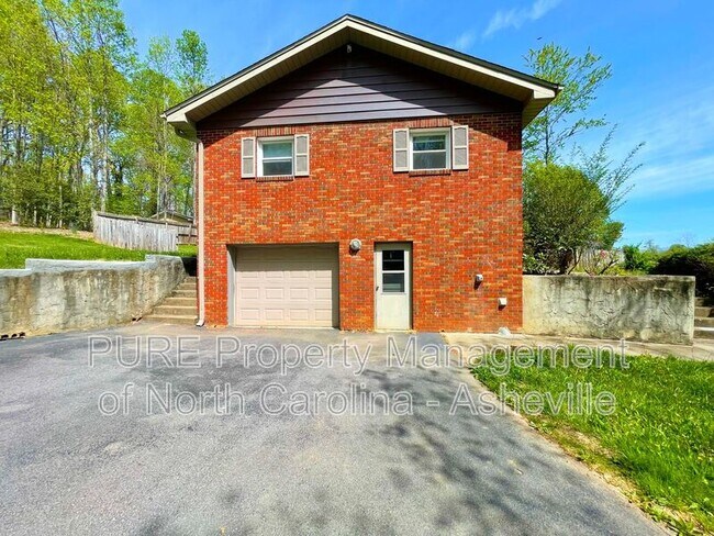 Building Photo - 11 Edgewood Rd S