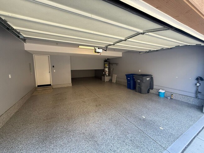 Building Photo - Beautiful Lake San Marcos Home - Offered b...