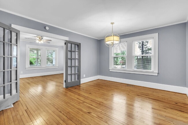 Building Photo - Cozy 2 Bed / 1 Bath Bungalow Near the Blue Ridge Mountains on Nearly 1 Acre $1,595/mo rent