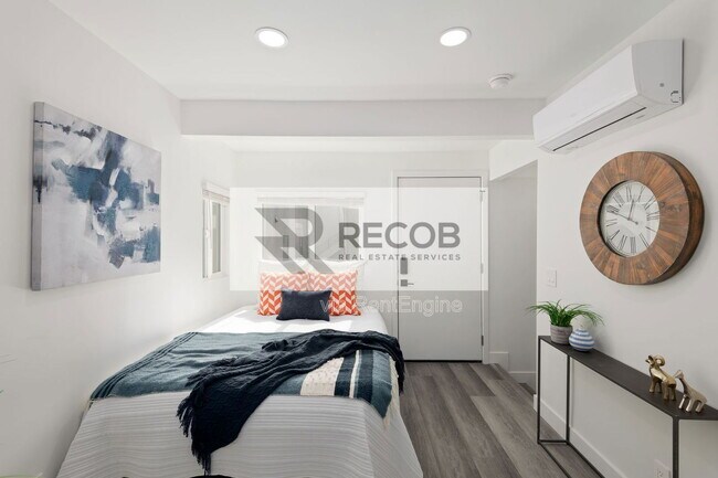 Building Photo - 5144 Manchester Rd