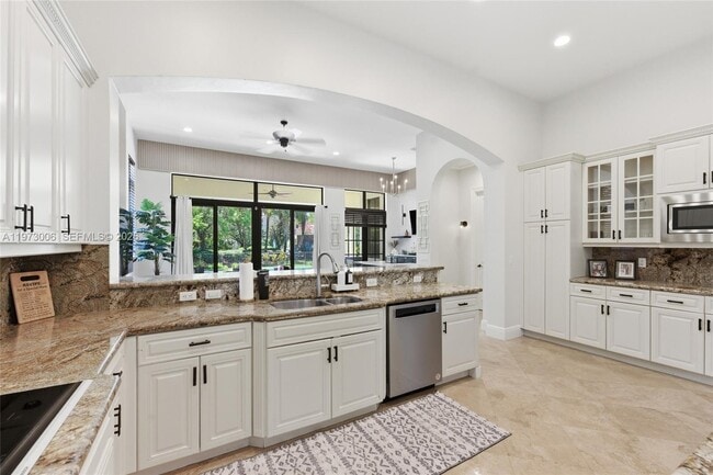 Building Photo - 9564 Exbury Ct