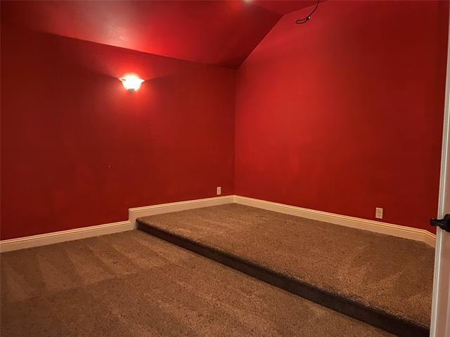 Building Photo - 2425 Lynbridge Dr