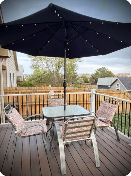 outdoor space shared - 8659 Chancellor Dr