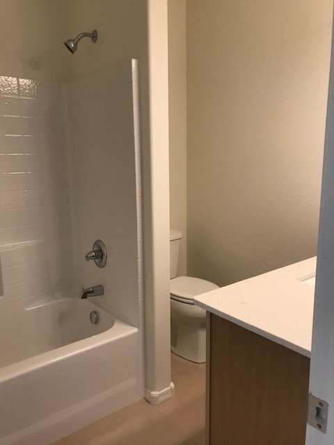 Building Photo - 3 Bedroom 2 Bath - Contact Property Pros
