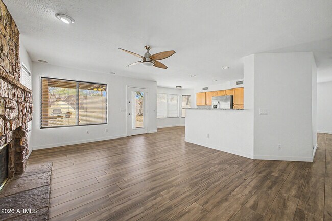 Building Photo - 28433 N 47th St