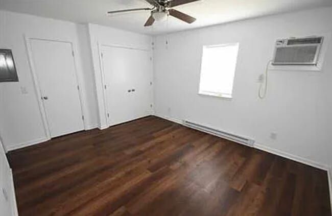 Building Photo - 1095 Cheyenne Ct