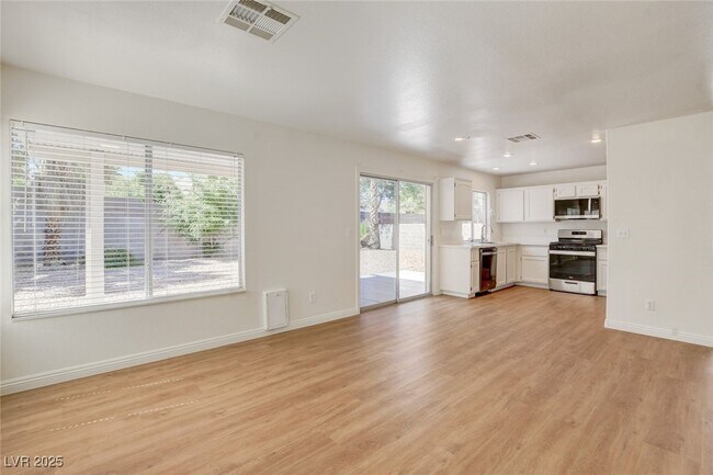 Building Photo - 1441 Iron Springs Dr