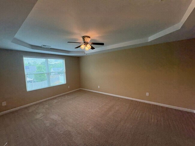 Building Photo - Gorgeous Sanford Home with Fenced Yard