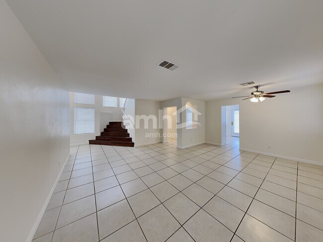 Building Photo - 9516 Fox Forest Ave