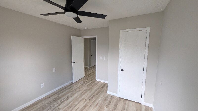 Building Photo - 2302 W Olive St