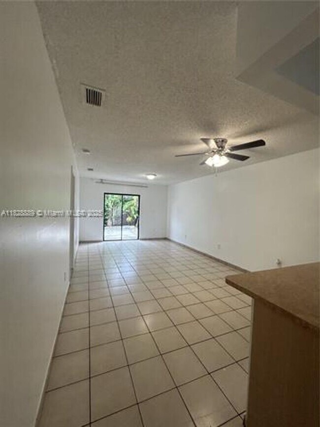 Building Photo - 4316 W 10th Ave