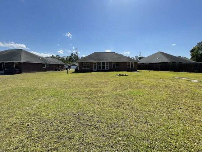 Building Photo - Home For Rent