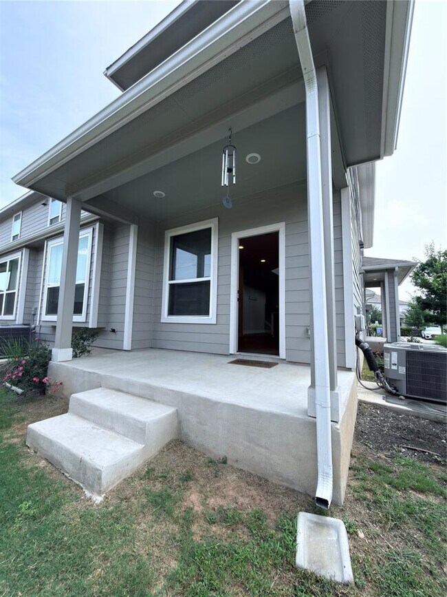 Building Photo - 11216 Gadsen Ln