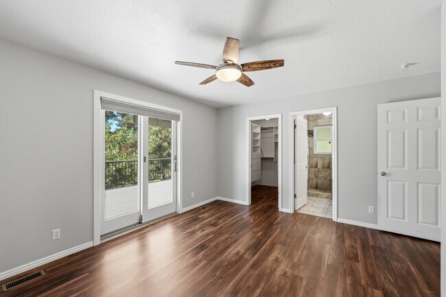 Building Photo - 12 E 500 S