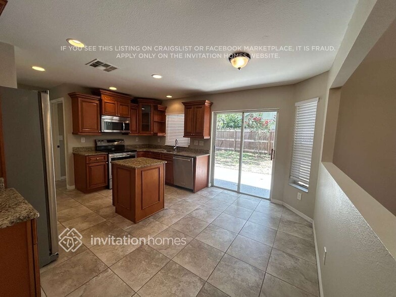 Building Photo - 2404 Needham Dr
