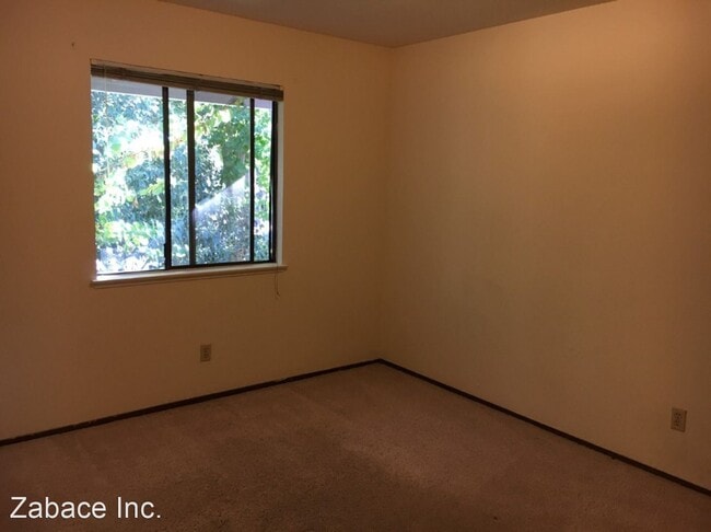 Building Photo - 857 Adams Terrace