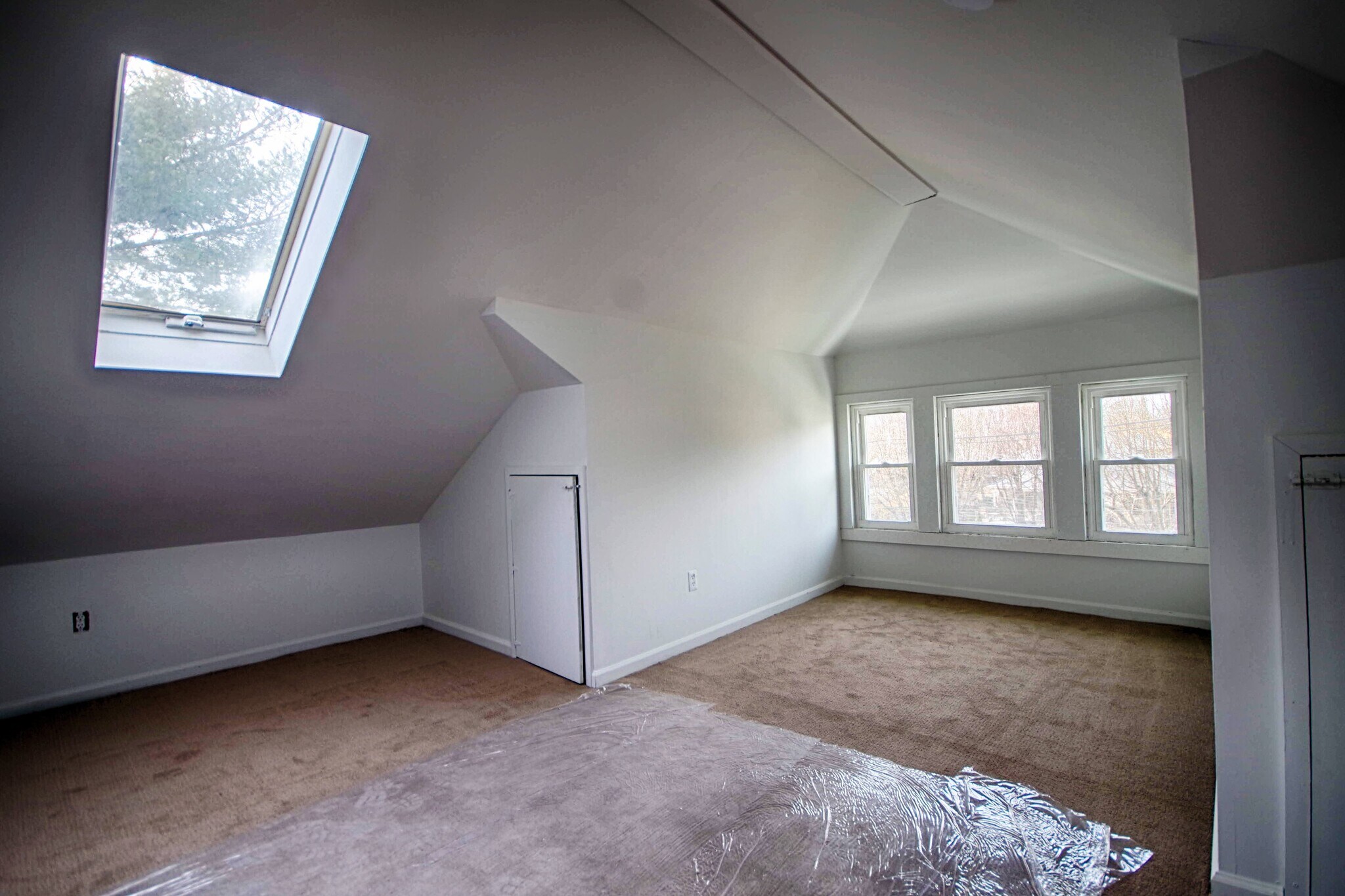 Building Photo - 2038 Bonnycastle Ave