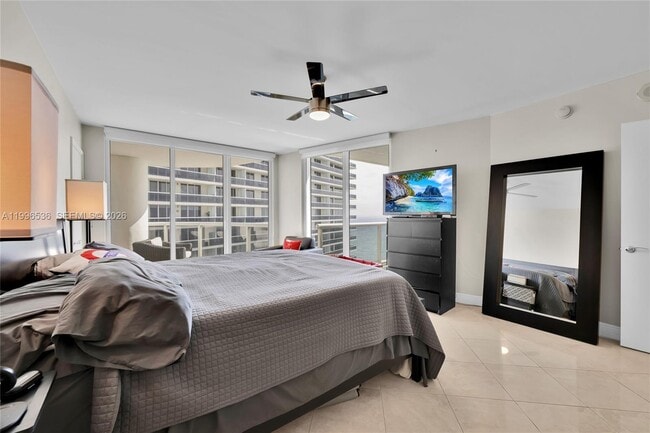 Building Photo - 1850 S Ocean Dr